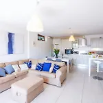 Nyaraló Sereni - 115 *